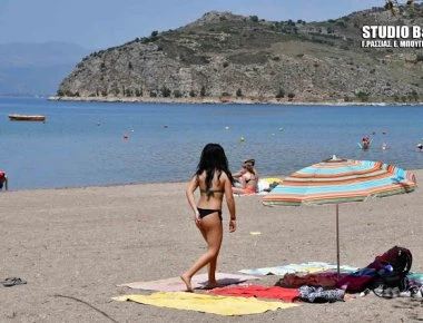 Ναύπλιο: «Έπιασαν τον Μάη» στην παραλία και έκαναν μπάρμπεκιου (φωτό, βίντεο)